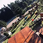 Restoran Sa Sobama Za Iznajmljivanje Mali Raj Konukevi 3*