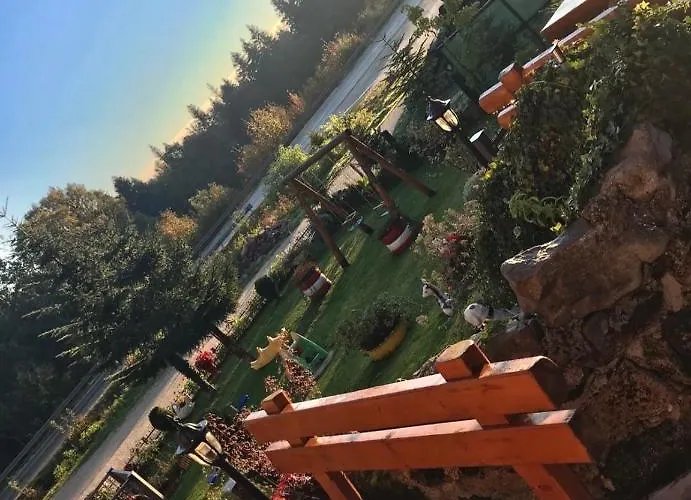 Penzion Restoran Sa Sobama Za Iznajmljivanje Mali Raj 3*