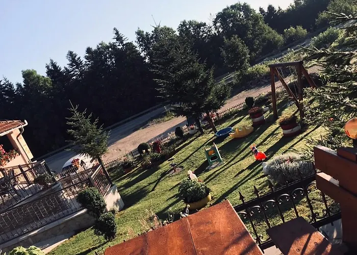 Penzion Restoran Sa Sobama Za Iznajmljivanje Mali Raj