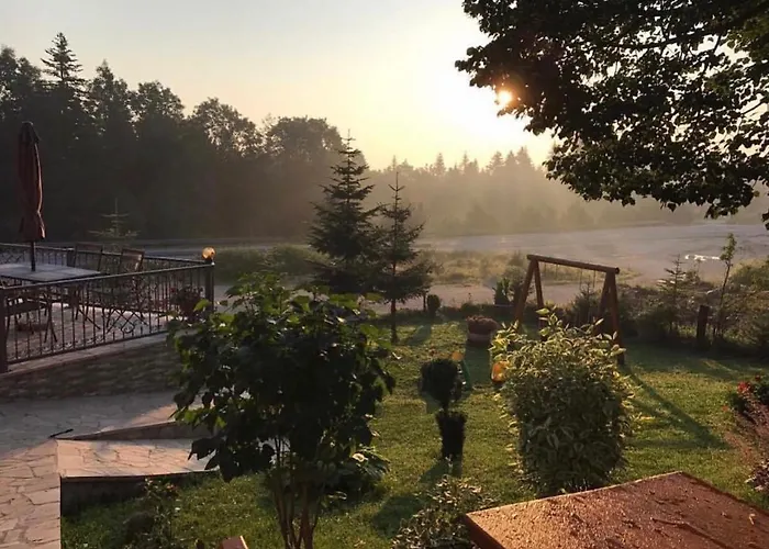 Restoran Sa Sobama Za Iznajmljivanje Mali Raj Mrkonjic Grad