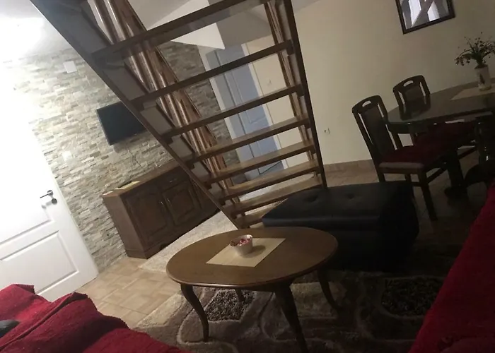 Restoran Sa Sobama Za Iznajmljivanje Mali Raj Mrkonjic Grad